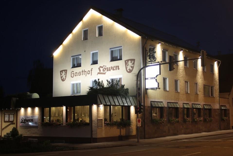 Hotel-Restaurant Lowen Süßen エクステリア 写真