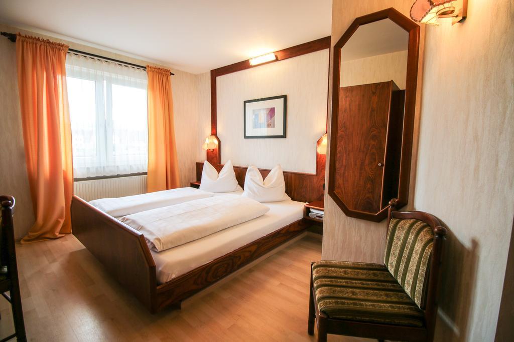 Hotel-Restaurant Lowen Süßen 部屋 写真